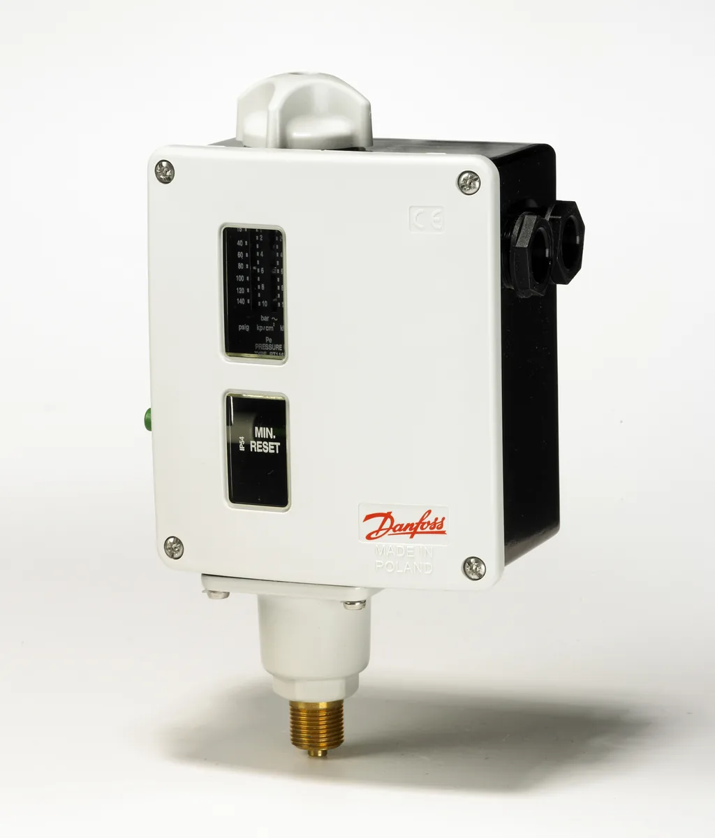 Реле Danfoss RT116 017-520366
